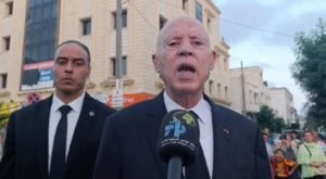رئيس الجمهوريّة يؤكّد من أريانة أنّ الإستجابة لمطالب المواطنين تتطلّب حلولا وطنيّة