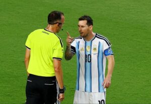 مجهر المونديال يعرّي أسطورة “الإبن المدلل” ..عصبية ميسي وتواطؤ “الفيفا” تشعلان كأس العالم 2026..