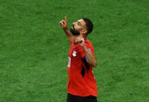 موجز “البيان” : بشكتاش يقترب من ضم محمد صلاح… ترامب يفضل جوردان على ليبرون، ارسنال ينوي خطف فينيسيوس… “وديا” سقوط البايرن وتعادل الميلان